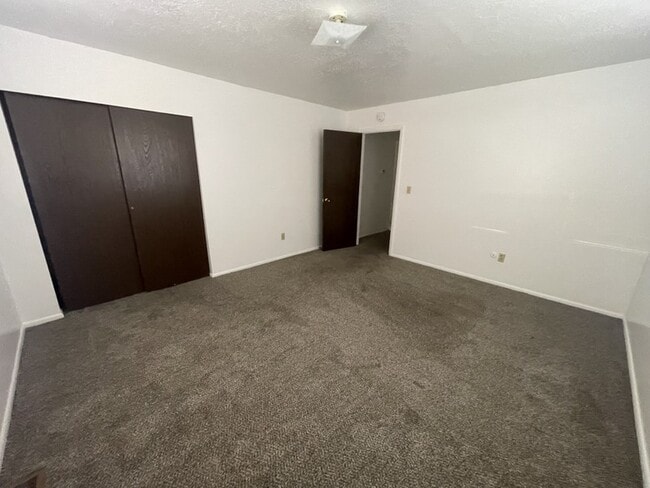 Building Photo - 2114 Monroe Blvd
