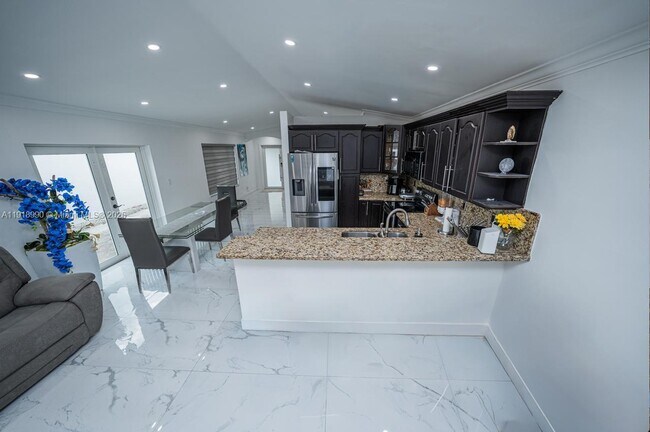 Building Photo - 17404 SW 142nd Pl