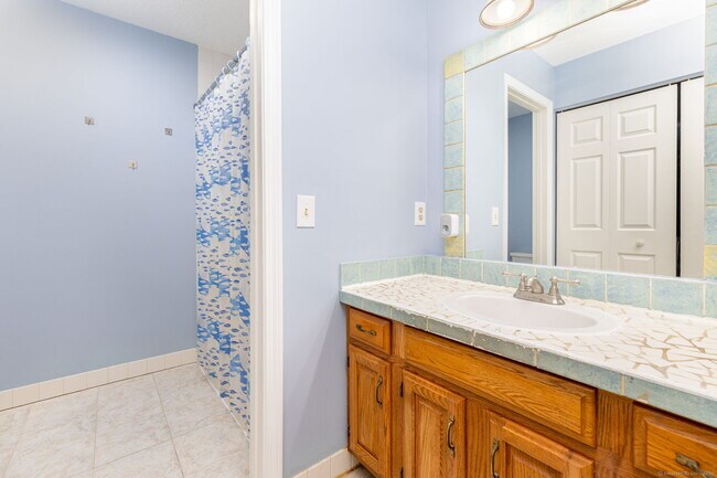 Building Photo - 69 Sunrise Cir