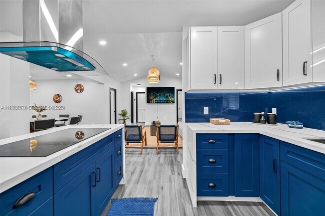 Building Photo - 7335 SW 104th St