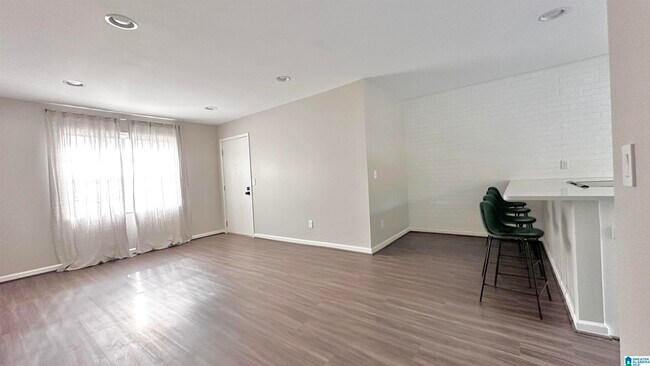 Building Photo - 3421 Sandner Ct