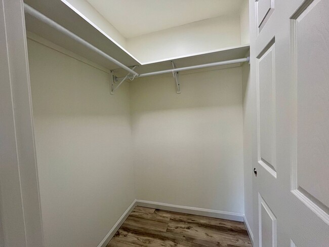 Building Photo - Brand New 1 Bed, 1 Bath Back House in Kaimuki w/ 1 Parking