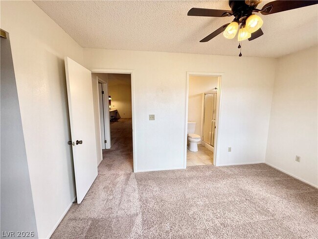 Building Photo - 1081 Pluto St