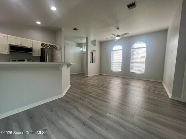 Building Photo - 160 Sandy Shoes Dr