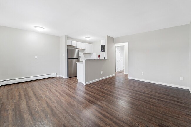 Building Photo - Melvindale Square