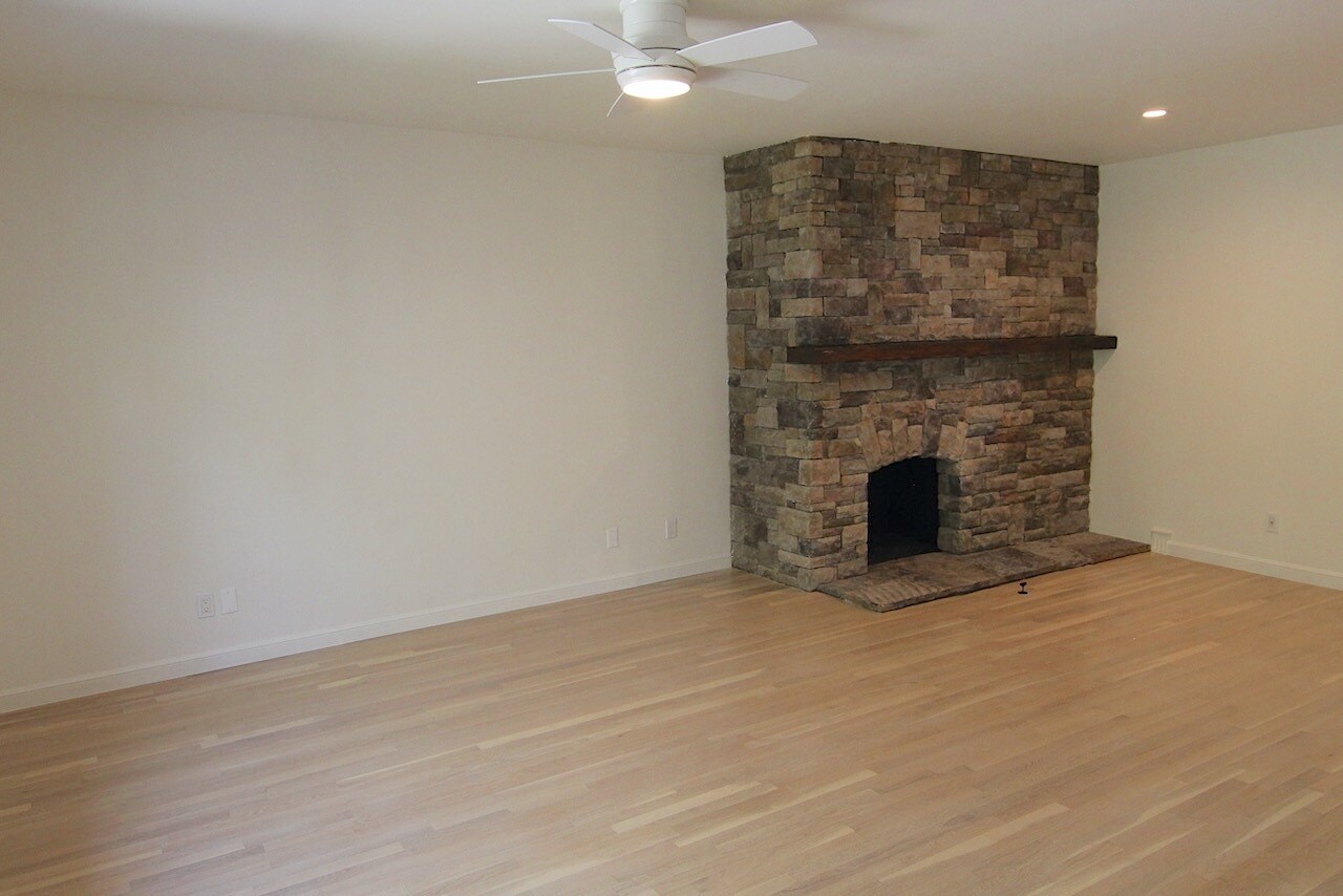 Building Photo - 6345 Primrose Ave