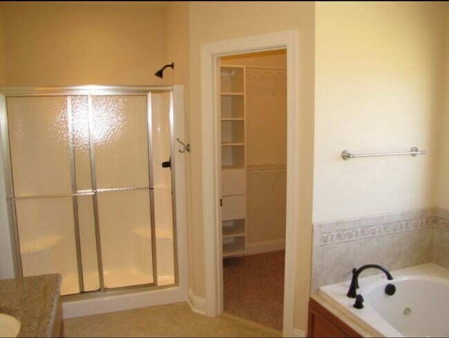 Building Photo - 1125 Cranberry Ct