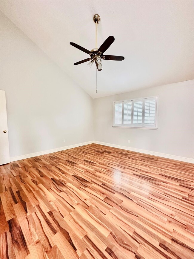 Building Photo - 15111 Yorkpoint Dr