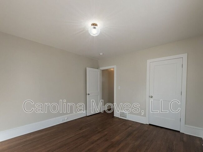 Building Photo - 1102 Easley Bridge Rd