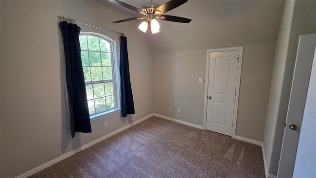 Building Photo - 142 Mayfield Dr