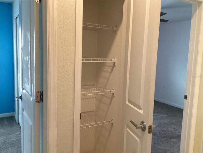 Building Photo - 260 Pershing St