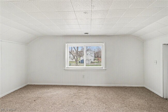 Building Photo - 5425 Ohio St