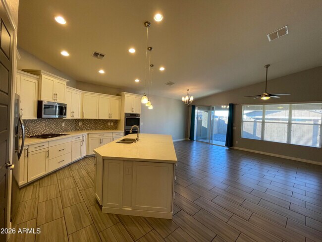 Building Photo - 10154 Theorem Dr