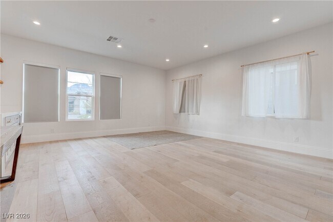 Building Photo - 756 Bruce Moorland St