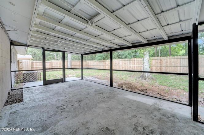 Building Photo - 10941 Launa Dr