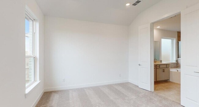 Building Photo - 21623 Lampeter River Ln