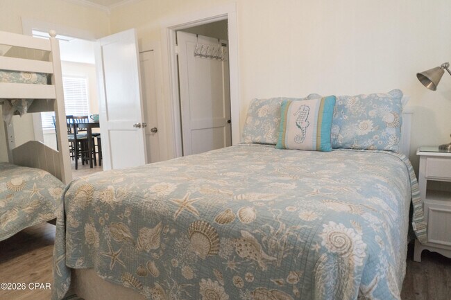 Building Photo - 13307 Oleander Dr