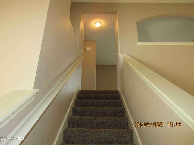 Building Photo - 11733 Lapstone Way