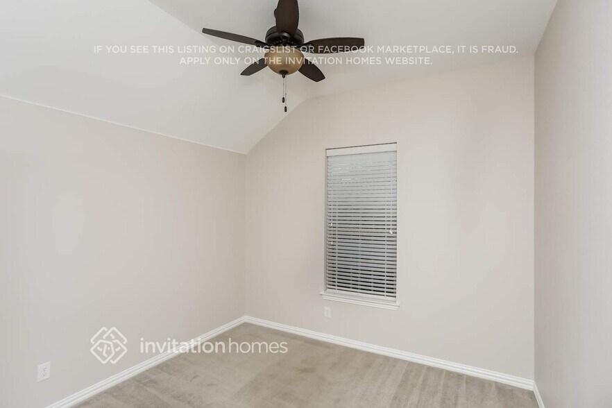 Building Photo - 2512 Flowing Springs Dr