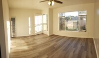 Building Photo - Charming cottage style home w/ huge private yard in La Mesa (4812)