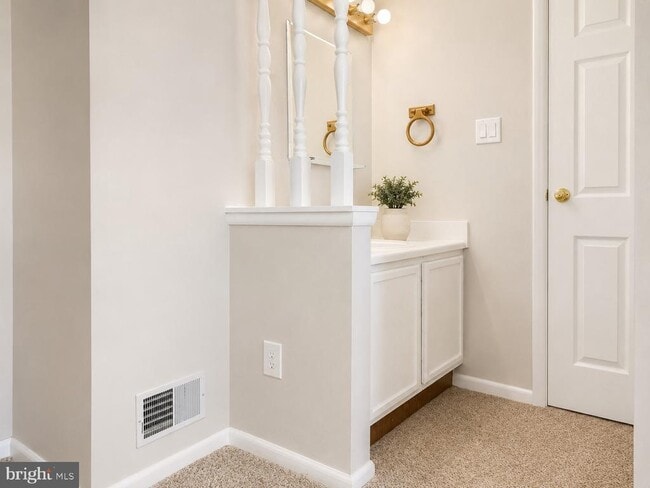 Building Photo - 5580 Hecate Ct