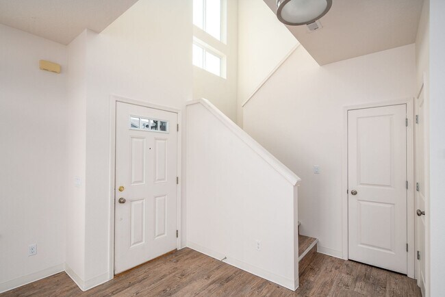 Building Photo - 7804 Leverett Ct