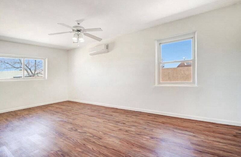 Building Photo - 2424 Vista Grande Dr NW