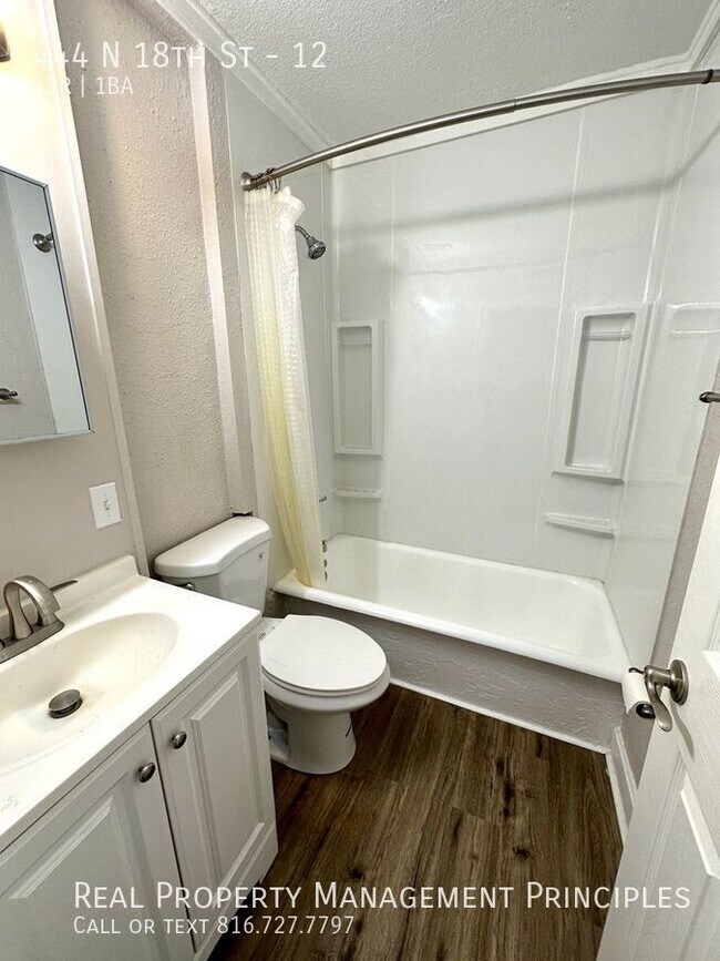 Building Photo - 444 N 18 St