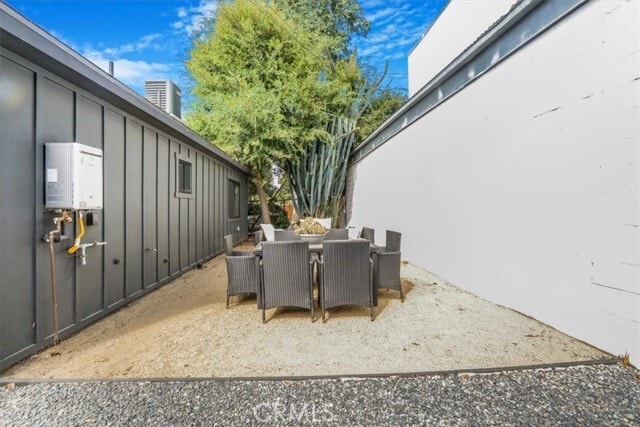 Building Photo - 869 E Howard St