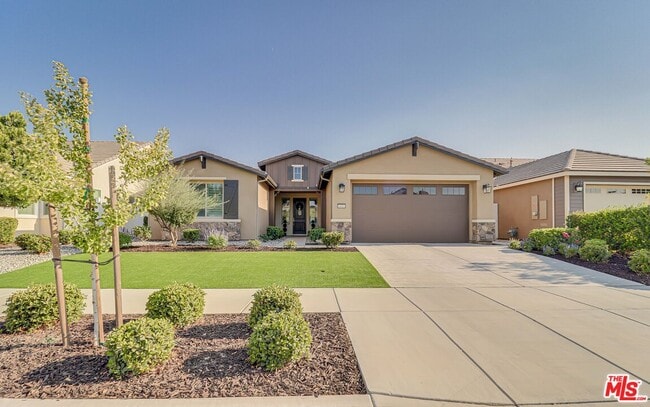 Primary Photo - 14001 Barbon Beck Ave