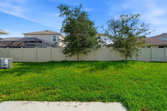 Building Photo - 32745 Pez Landing Ln