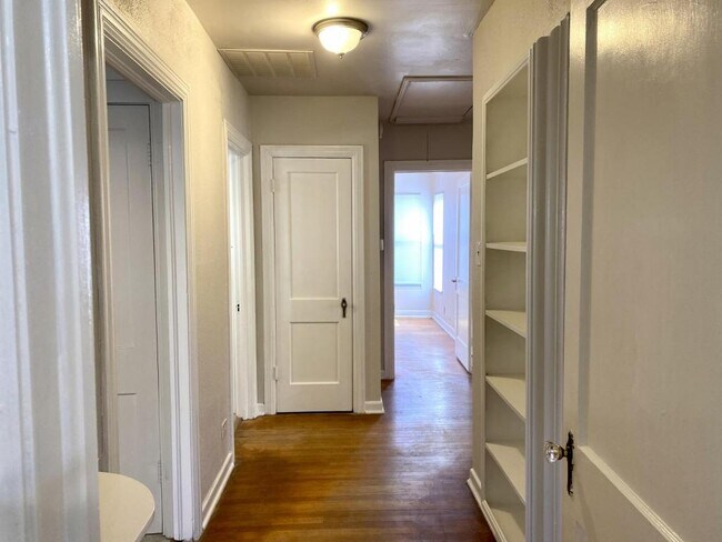 Building Photo - 223 Shadwell Dr