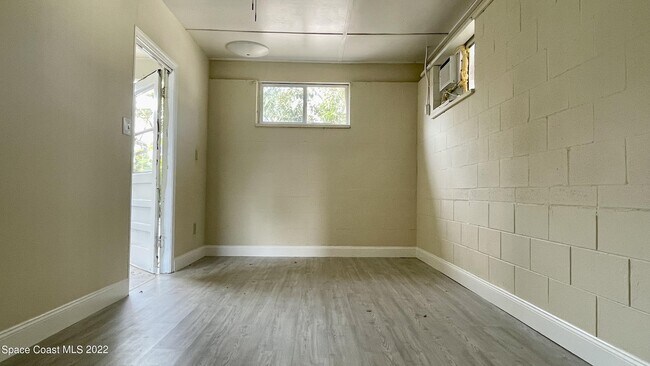 Building Photo - 75 Brandy Ln