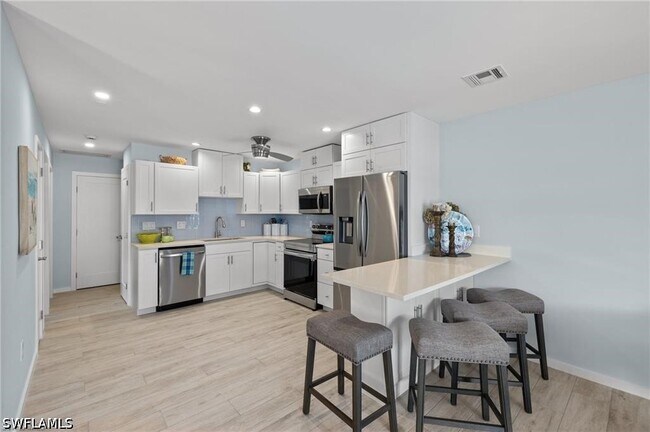 Building Photo - 1435 Curlew Ave