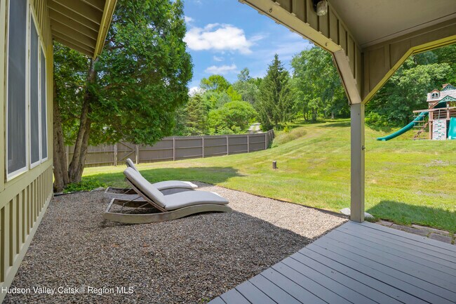 Building Photo - 1977 NY-295