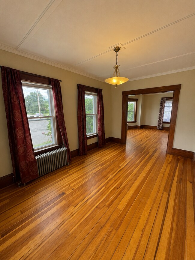 Building Photo - Spacious 4-Bedroom Home with Garage, Fenced Yard & Historic Character | Rochester, NH
