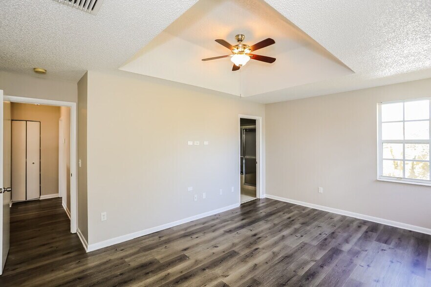 Building Photo - 1213 NW 159th Ln