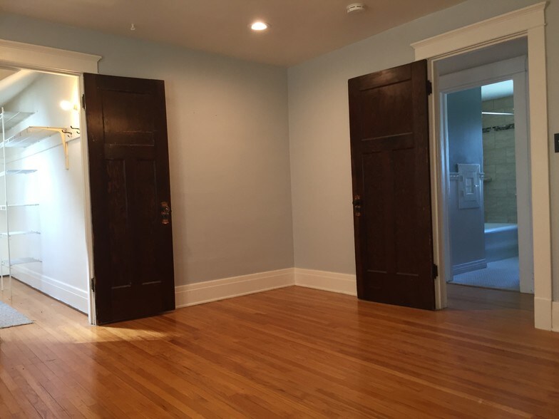 Large Bedroom - 61 Hirschfield Dr