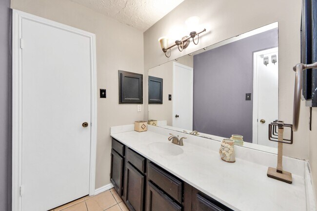 Building Photo - 12218 Taylors Crossing Dr