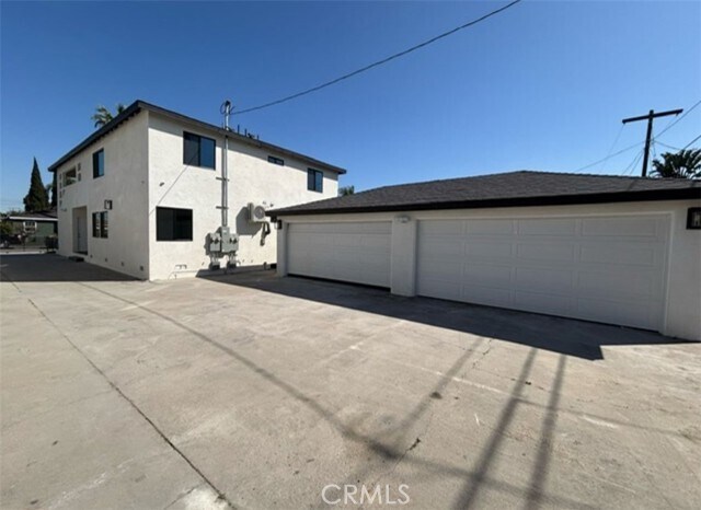 Building Photo - 11015 Carson Dr