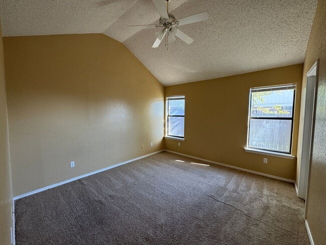 Building Photo - 3606 Rainforest Ln