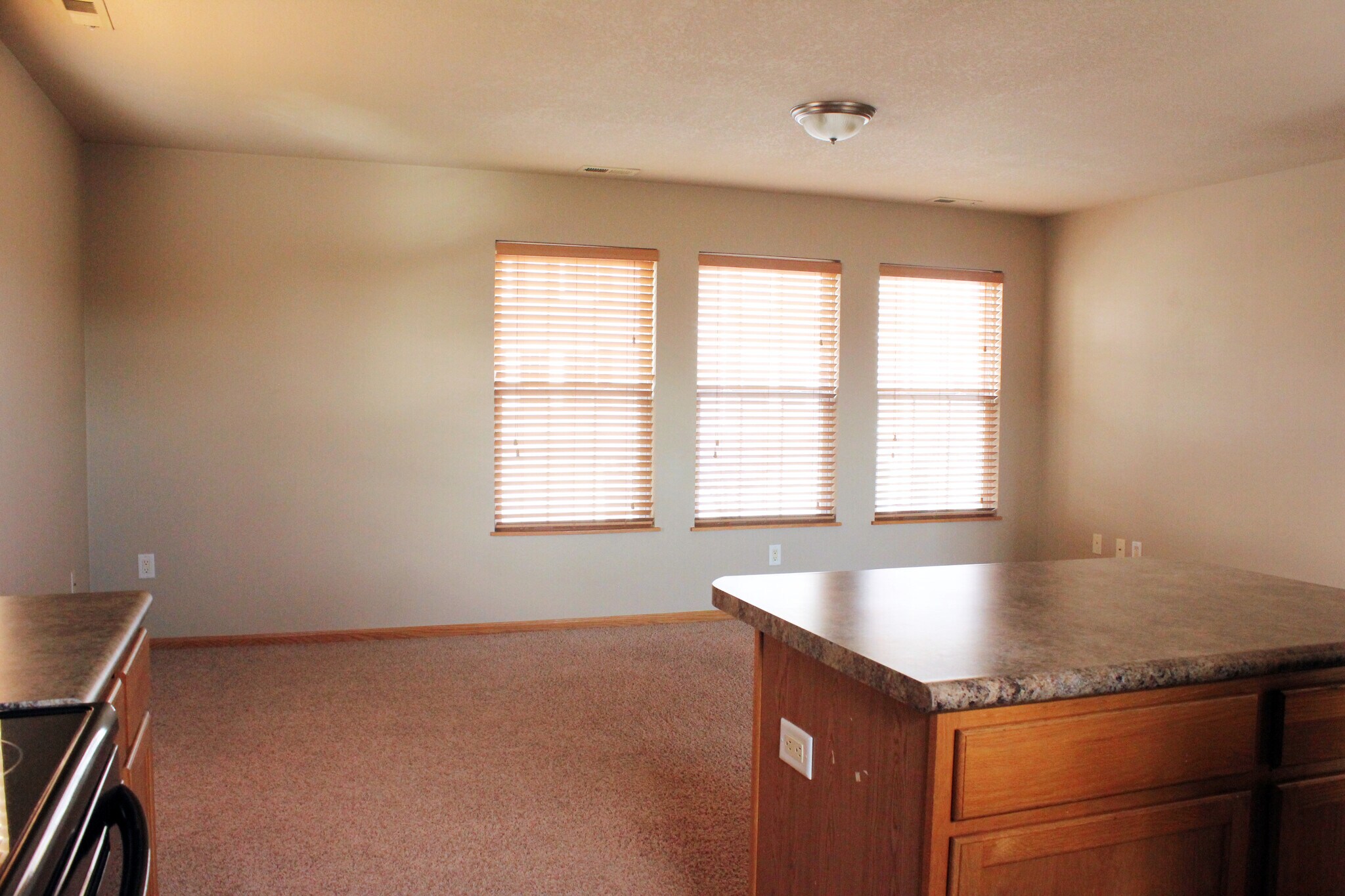 Building Photo - 3203 SW Arlan Ln
