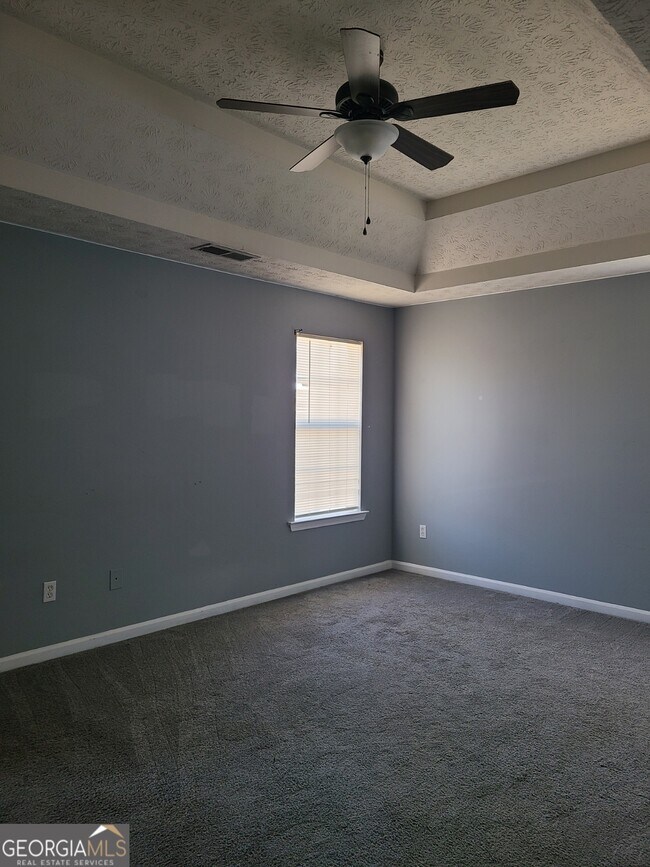 Building Photo - 165 Concord Terrace