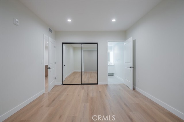 Building Photo - 10218 Fernglen Ave
