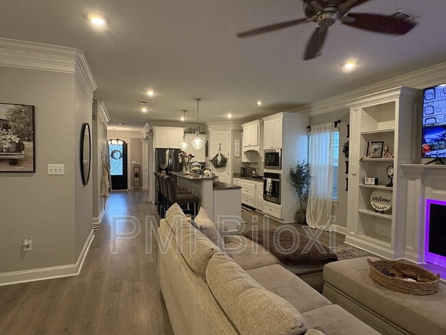 Building Photo - 211 Madison Pl Dr