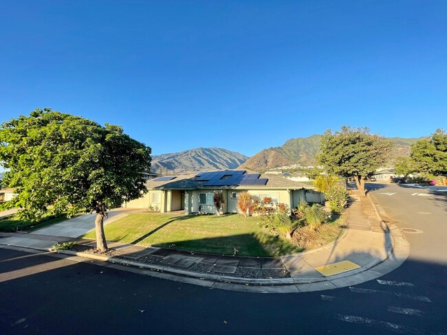 Building Photo - Central Maui - Custom Single Level Home - ...