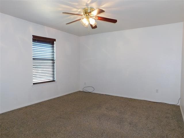 Building Photo - 2801 Saddle Dr