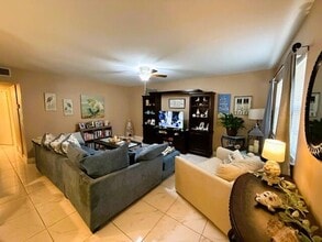 Building Photo - 508 Saxony Dr