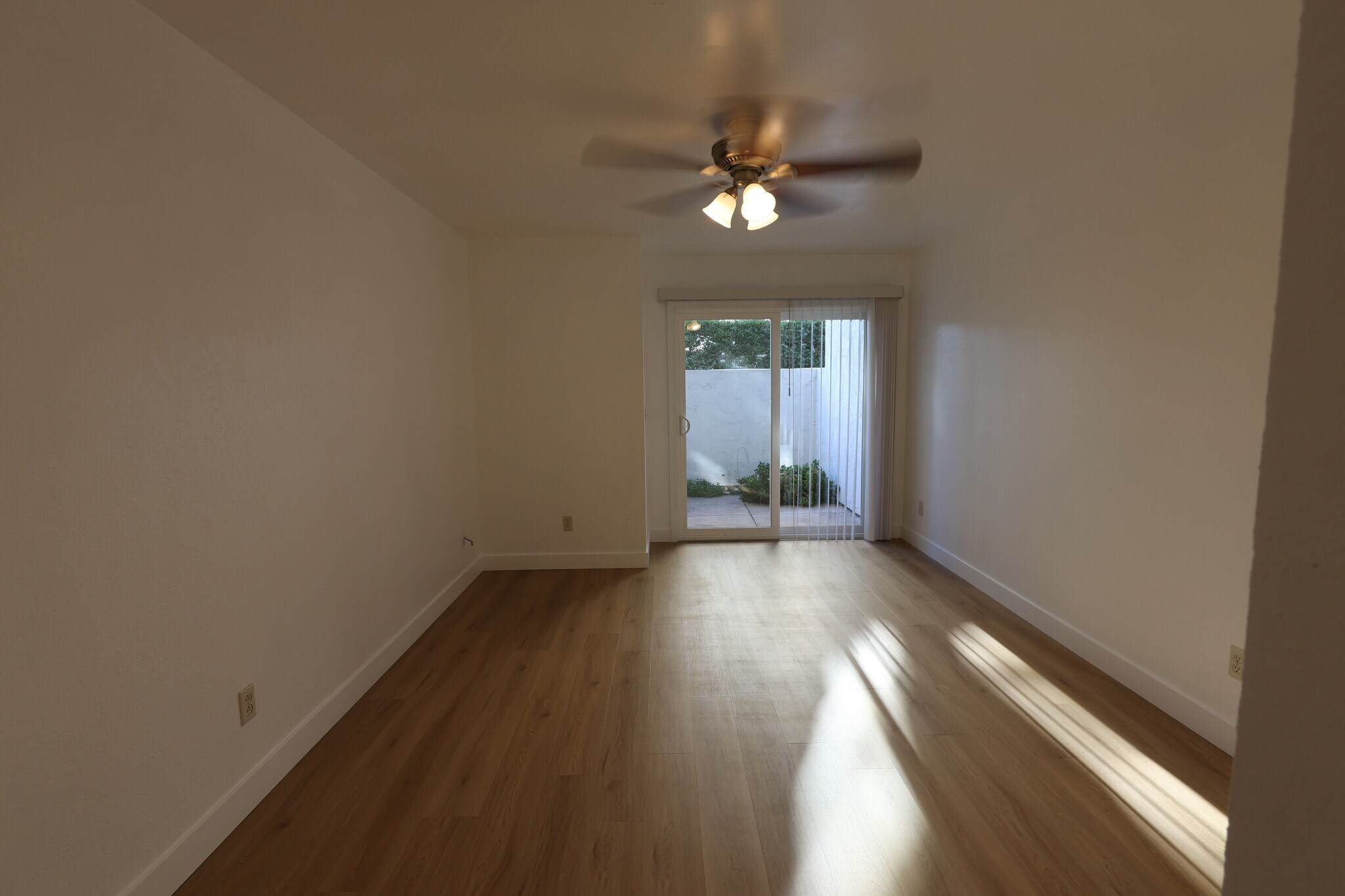 Building Photo - 4034 Nobel Dr