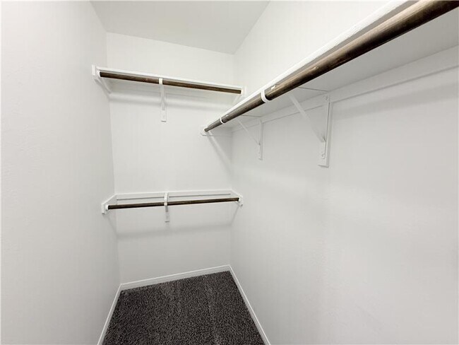 Building Photo - 531 Parkfield Ln